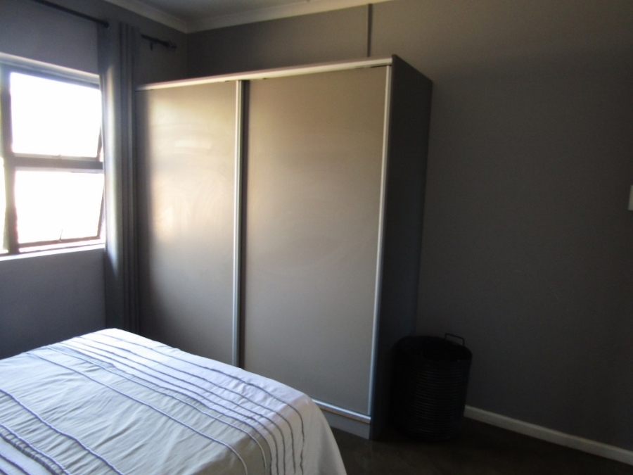 4 Bedroom Property for Sale in Humansdorp Eastern Cape